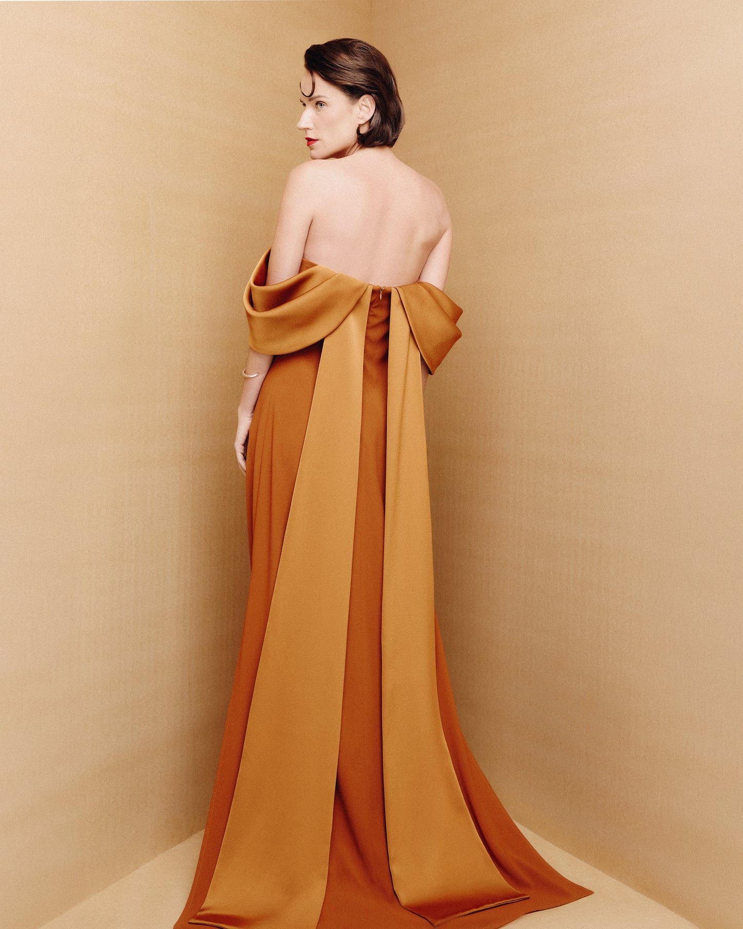 Vestido Moldura Cúrcuma